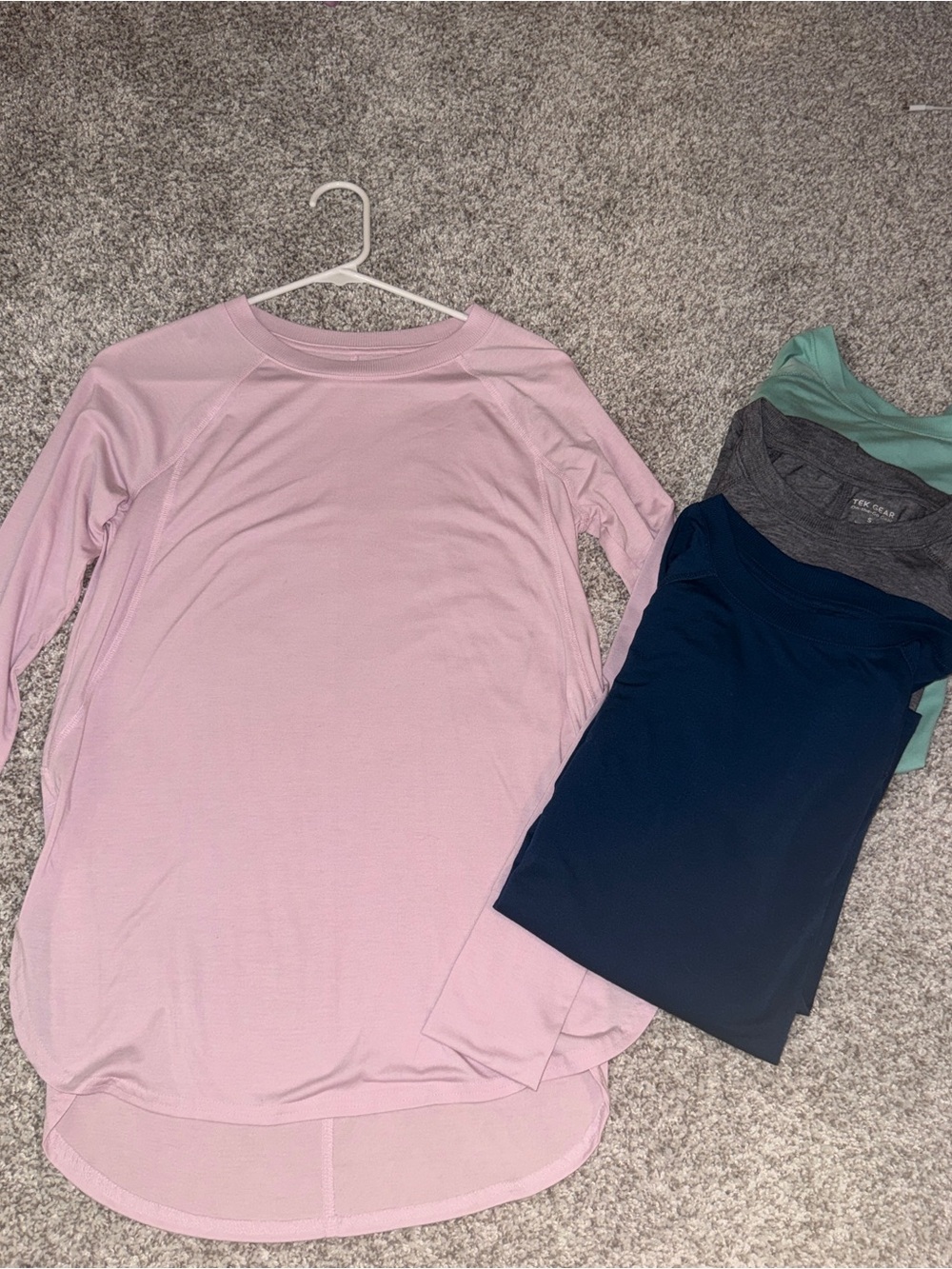 tek gear long sleeve tops